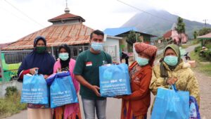 DD Waspada Salurkan Bantuan untuk Korban Erupsi Gunung Sinabung DD Waspada, Erupsi, Gunung Sinabung