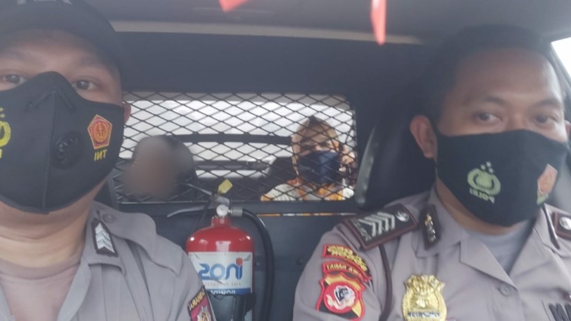 Terobos Tol Jagorawi, Perempuan ODGJ Diamankan Petugas Tol Jagorawi, Perempuan, ODGJ, Petugas