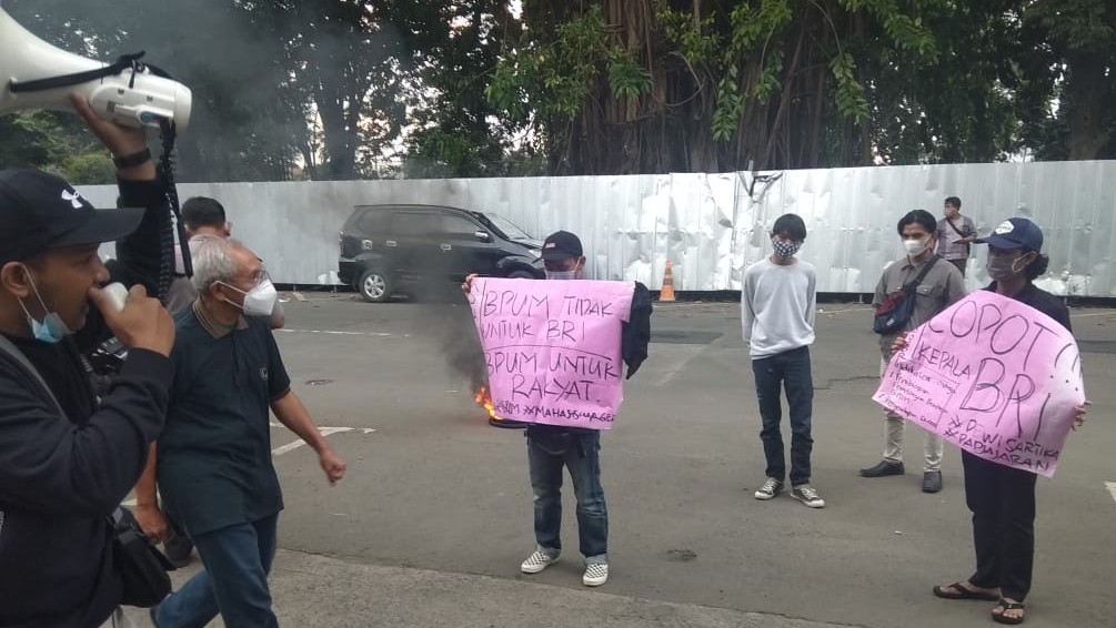 Didemo Mahasiswa, BRI Bantah Adanya Pemotongan Bantuan Demo Mahasiswa, BRI Cabang Bogor, Pemotongan, Bansos, BPUM, UMKM