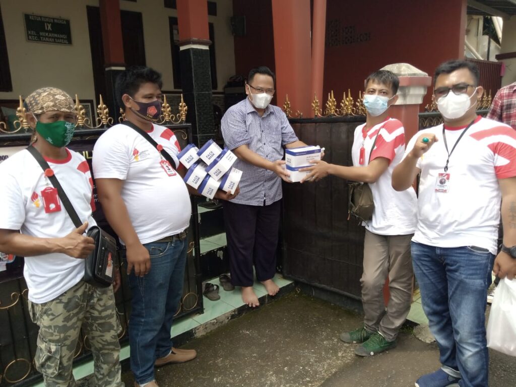 KAPT Bagikan 5500 Masker dan Hand Sanitizer Gratis KAPT, Masker, Hand Sanitizer