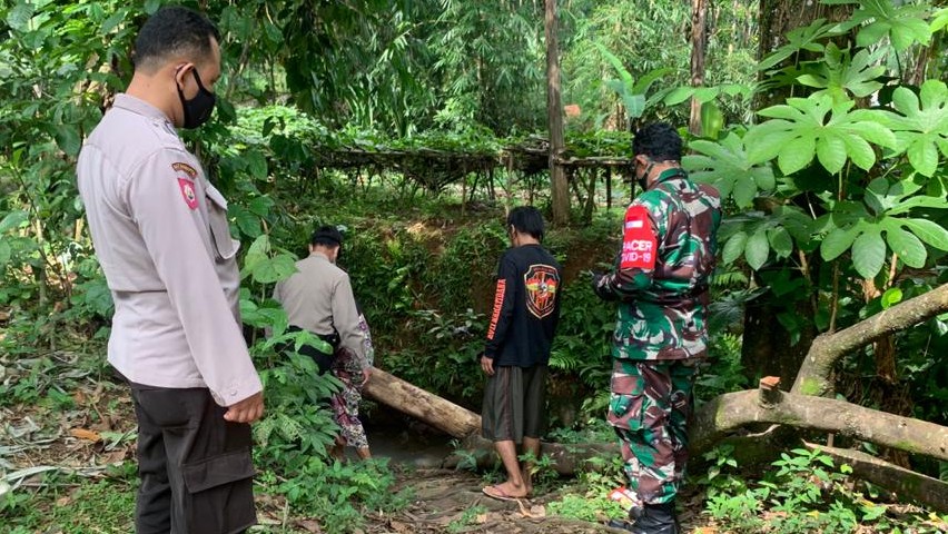 Mayat Perempuan, Sungai, Desa Situ Udik, Cibungbulang