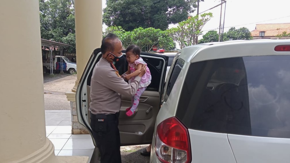 Depresi, Orang Tua, Bayi di Warung, Bayi