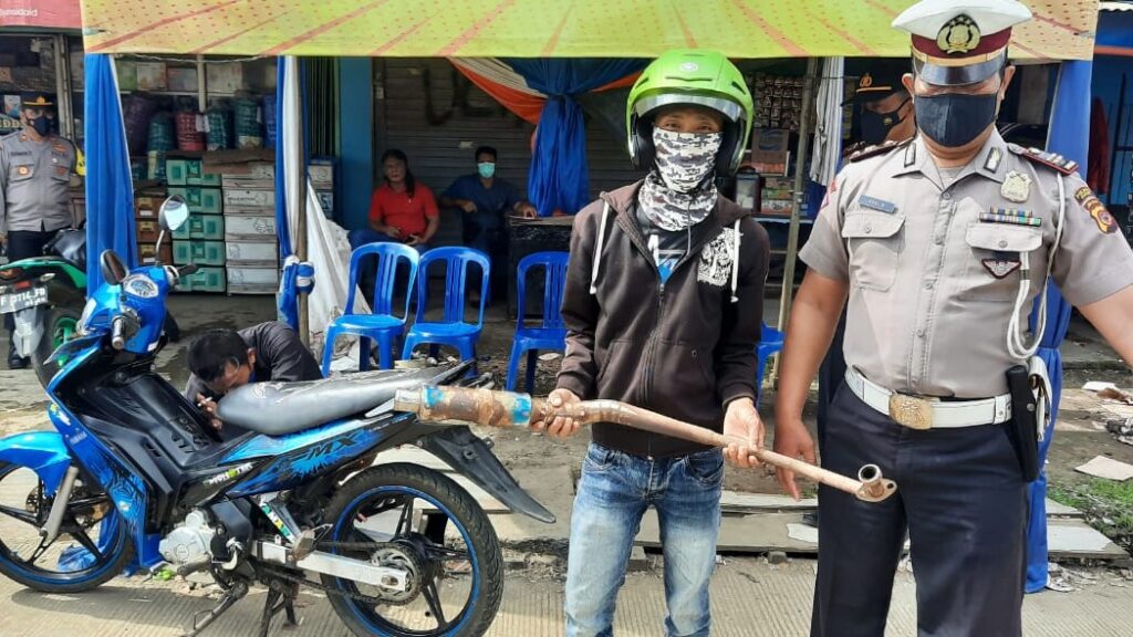 Polisi Tertibkan Knalpot Racing di Gunung Sindur Polisi, Razia, Knalpot Racing, Gunung Sindur