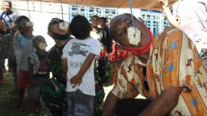 Sambut Paskah, Satgas Pamtas Gelar Lomba Bersama Anak-Anak Papua Paskah, Satgas Pamtas, Lomba, Papua
