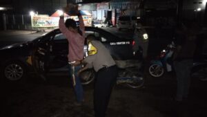 Polsek Cileungsi Bersama Warga Bubarkan Tawuran Perang Sarung Polsek Cileungsi, Warga, Remaja, Tawuran, Perang Sarung