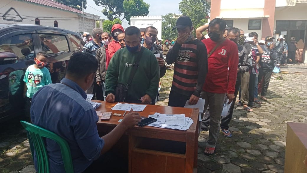 Warga, Pakansari, Bansos, Bansos Tunai, BST