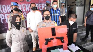 Polres Bogor Amankan Pelaku Penodongan Pistol Polres Bogor, Penodongan, Pistol, Senpi