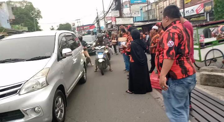 Pemuda Pancasila, Bogor Utara, Takjil, Pengguna Jalan