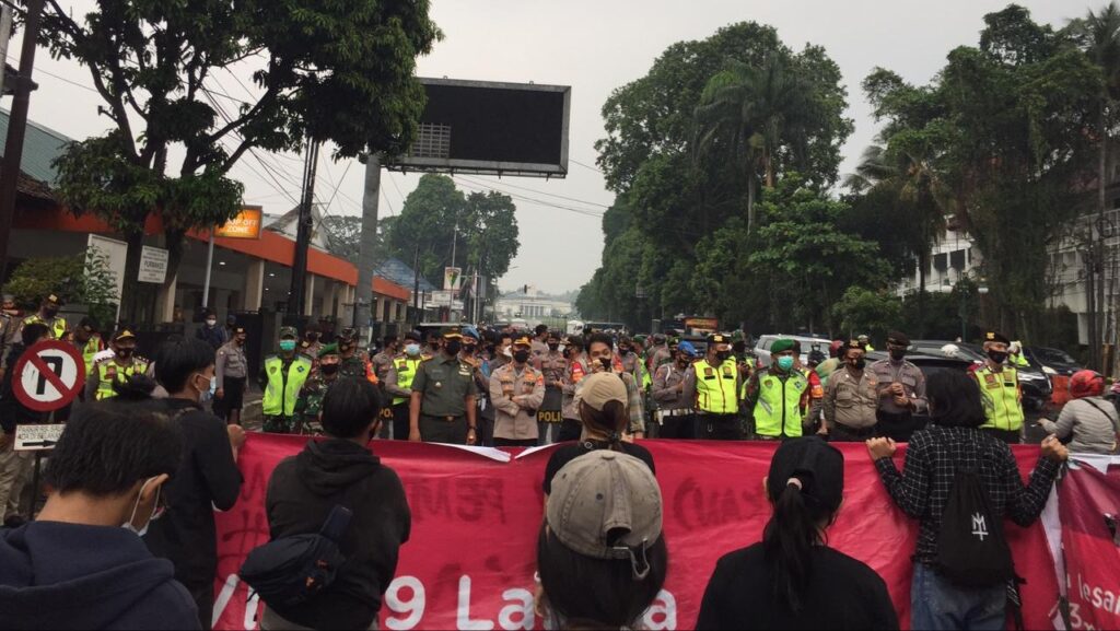 Istana Bogor, Mahasiswa Tuntut Pendidikan Gratis Kesejahteraan Buruh Istana Bogor, Mahasiswa, Pendidikan Gratis, Kesejahteraan Buruh