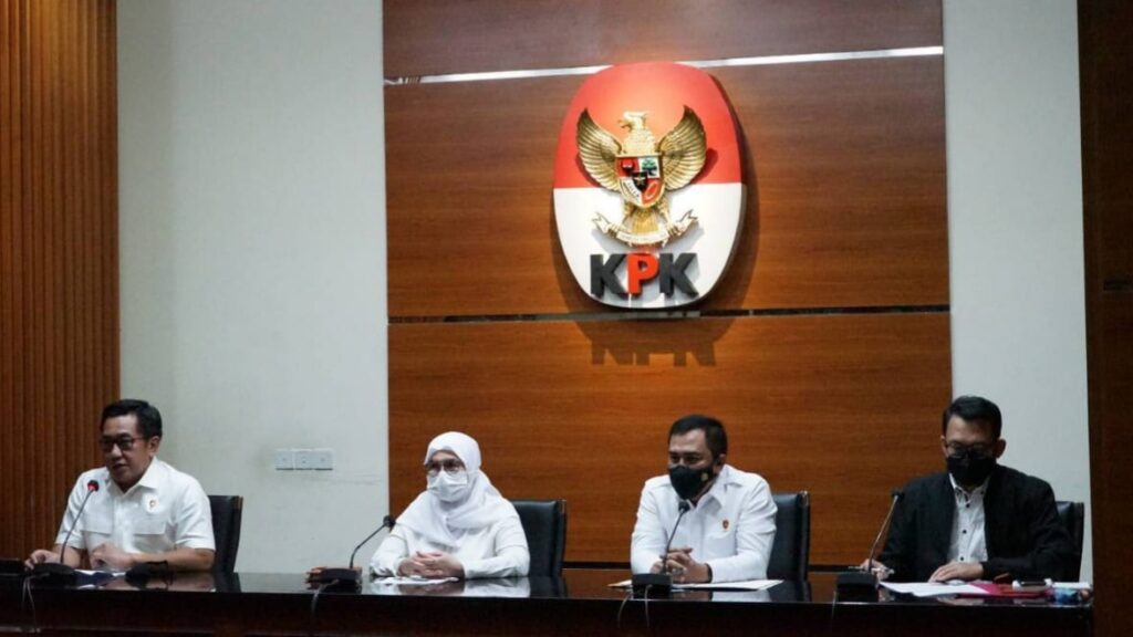 Suap Jabatan, Bupati Nganjuk, Nganjuk, Camat, KPK