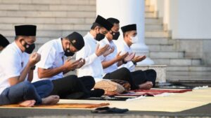 Presiden Jokowi dan Ibu Negara Sampaikan Ucapan Idul Fitri 1442 H Presiden Jokowi, Ibu Negara, Idul Fitri