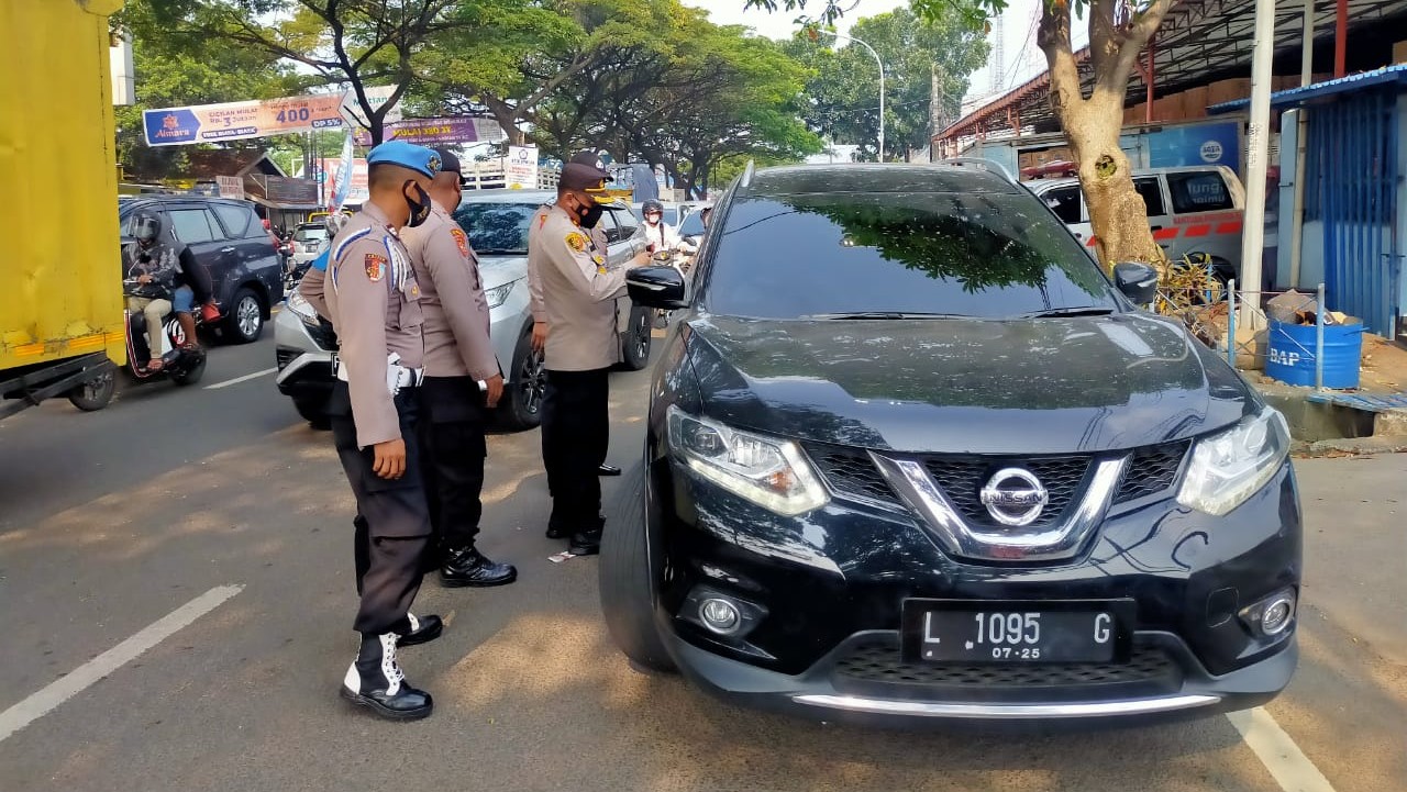 Larangan Mudik, Arus Mudik, Polsek Gunung Putri, Titik Penyekatan, Penyekatan