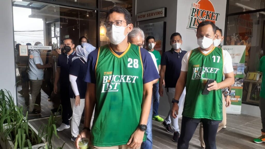 Bima Arya dan Sandiaga Uno Resmikan The Bucketlist Bogor Utara Bima Arya, Sandiaga Uno, The Bucketlist, Lapangan Basket, Bogor Utara