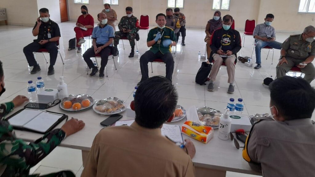 Cuci Gudang, Polsek Cileungsi, Antisipasi Covid-19, Lonjakan Pengunjung, Giant