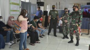 Covid-19 Melonjak, Danrem Pantau Vaksinasi di RS Salak Bogor Covid-19 Melonjak, Danrem 06, Vaksinasi Covid-19, RS Salak