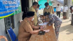Desa Gobang Rumpin Salurkan BLT DD Tahap Tiga Desa Gobang, Kecamatan Rumpin, BLT DD, Bansos Tunai, Dana Desa