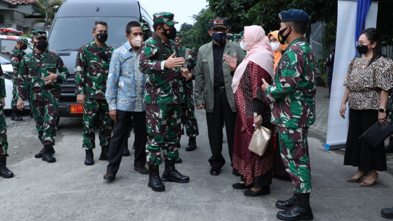 Vaksinasi, Vaksinasi Covid-19, Jagakarsa, Kampung Budaya Betawi, Panglima TNI, Tenaga Kesehatan, TNI-Polri