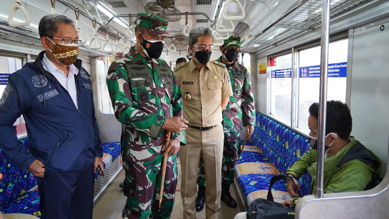 Danrem 061, KRL, Stasiun Bogor, KRL Bogor, Essensial, Kritikal, Commuter Line