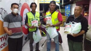 KAHMI Jabar dan ACT Tebar Paket Sembako untuk Warga Terdampak Covid-19 KAHMI Jabar, Paket Sembako, Terdampak Covid-19