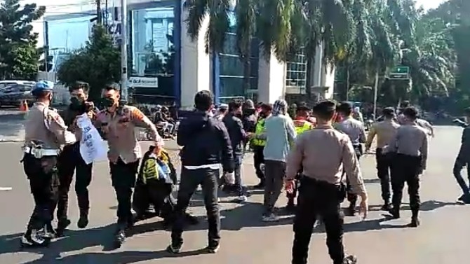 Tolak PPKM, Mahasiswa Bogor, Aksi Bungkam