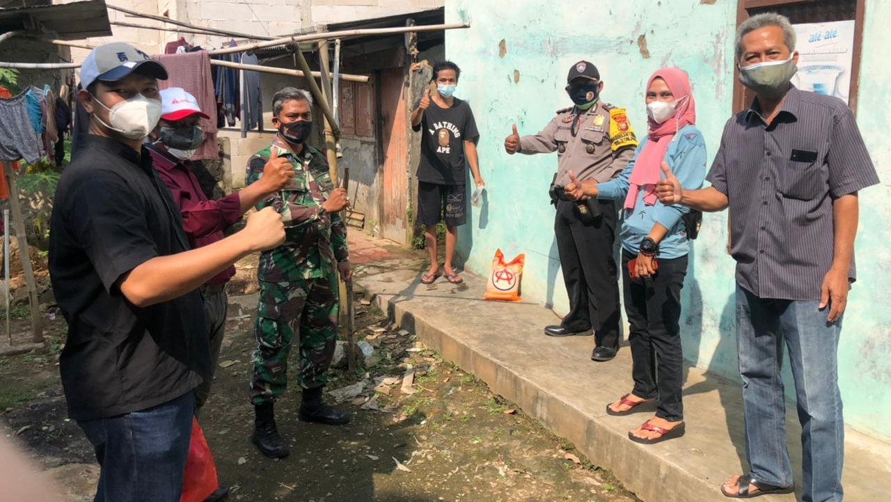Kapolsek Tajurhalang, Sembako, Vitamin, Warga Isoman