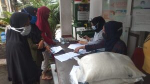 Tepat Sasaran, 175 Warga Pakuan Dapat Bantuan Beras Tepat Sasaran, Warga Pakuan, Bogor Selatan, Bantuan Beras, Beras
