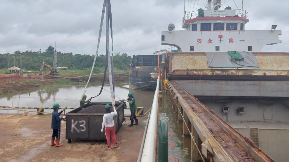 Boven Digoel, Inti sawit., Kelapa Sawit, Bontang