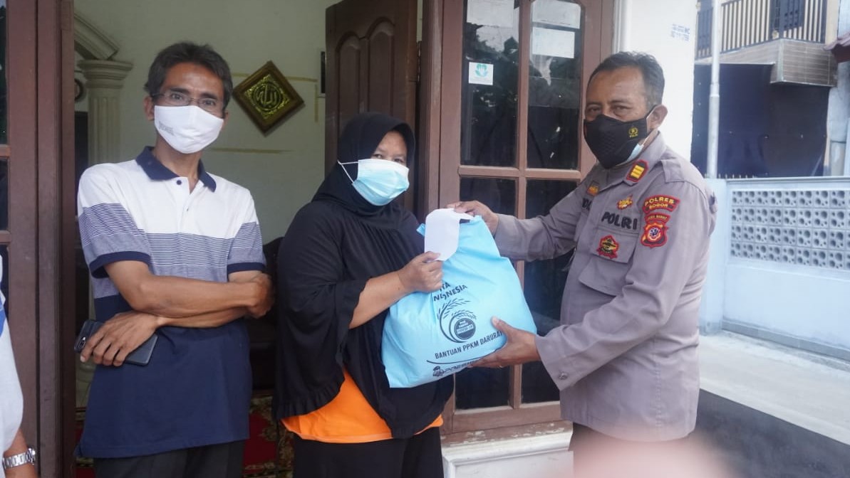 Polisi, Polres Bogor, Bantuan, Janda, Janda Pakansari, Bertahan Hidup, Pandemi