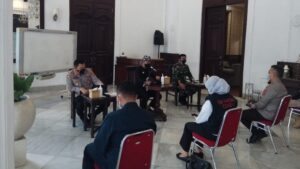 Rapat Koordinasi Pemkot Bogor: Masih Banyak Kerumunan dan Data Ganda Rapat Koordinasi, Pemkot Bogor, Kerumunan, Data Ganda, Tracing Covid-19, Treatment Covid-19