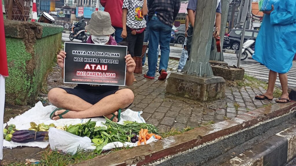Aksi Mahasiswa, Mahasiswa Bogor, Tolak PPKM, Terpapar, Lapar