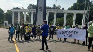 Aliansi BEM Se-Jabodetabek dan Banten Gelar Demo September Hitam BEM, BEM Se-Jabodetabek Banten, Demonstrasi, September Hitam