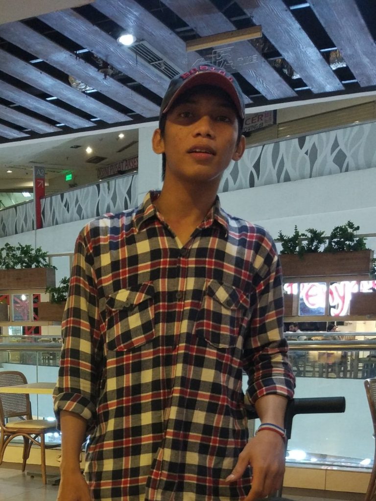 Islam di tengah arus Postmodernisme Islam, Postmodernisme, Muhammad Hanif