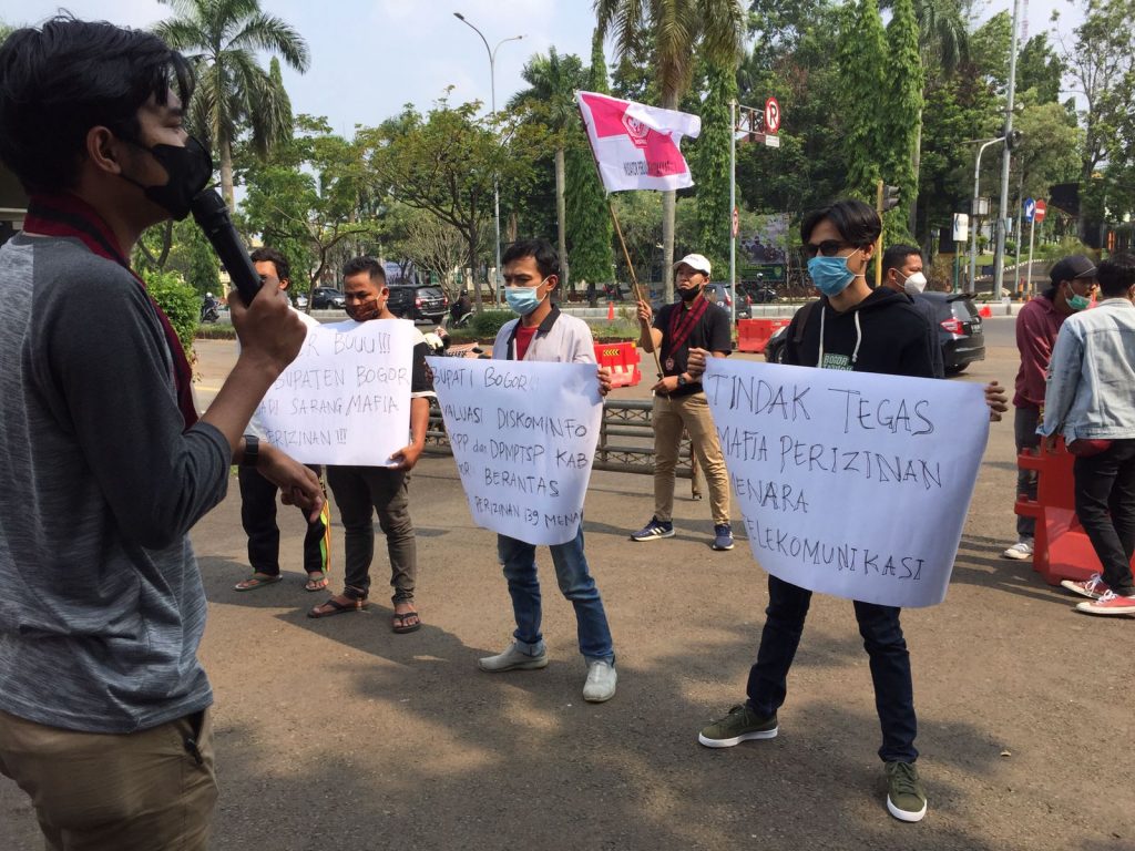 Ratusan Menara Telekomunikasi Tak Berizin, Inspira Demo Bupati Bogor Menara Telekomunikasi, Tak Berizin, Inspira, Bupati Bogor