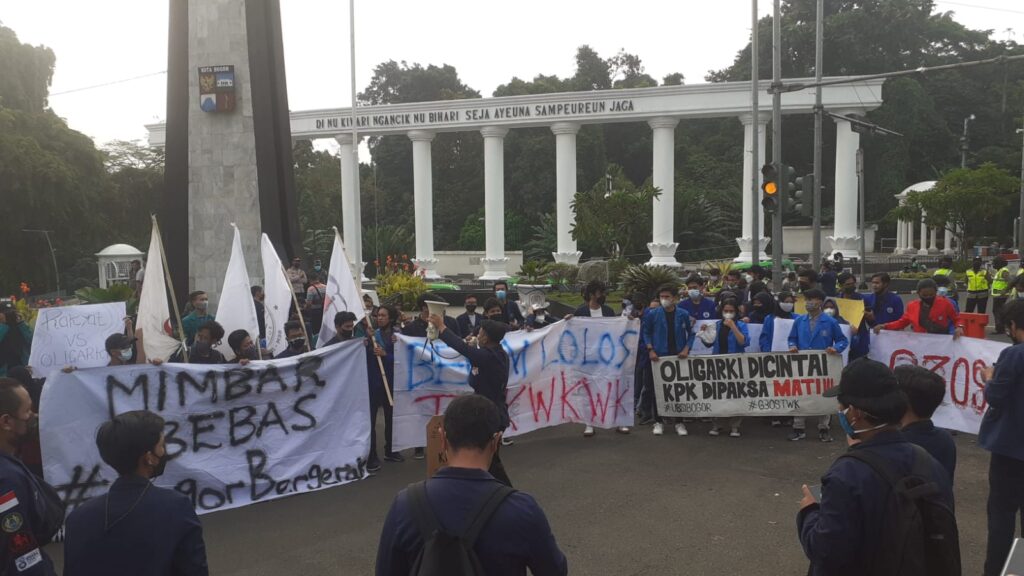Presiden Jokowi, BEM Se-Bogor, BEM, Mimbar Bebas