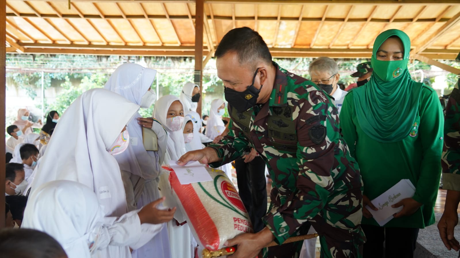 Danrem 061, Persit KCK, Anak Yatim, Disabilitas