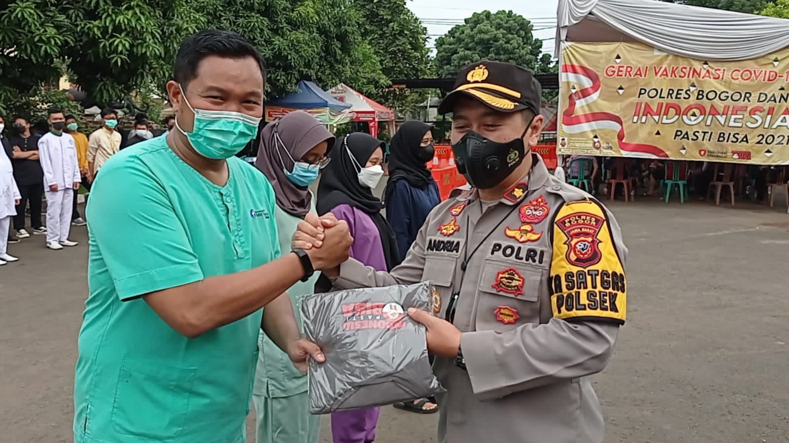 Kapolsek Cileungsi, Penghargaan, Vaksinasi Covid-19, Pejuang Covid-19