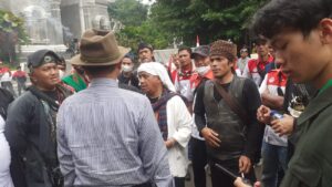 Tolak Glow, Edi Salaka Sebut Kebun Raya Bogor Tempat Sakral Tolak Glow, Edi Salaka, Kebun Raya Bogor, Tempat Sakral, Budayawan Bogor