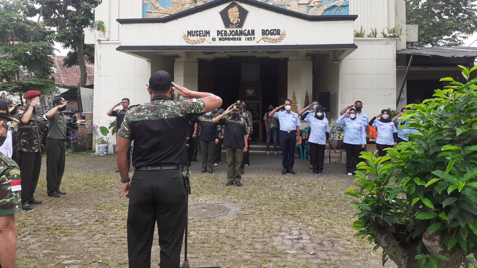 Hipakad, Hari Pahlawan, Museum Perjuangan