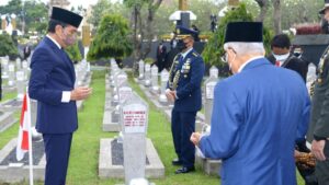 Hari Pahlawan, Presiden Jokowi Pimpin Upacara Ziarah di TMP Kalibata Hari Pahlawan, Presiden Jokowi, Upacara, Ziarah, TMP Kalibata