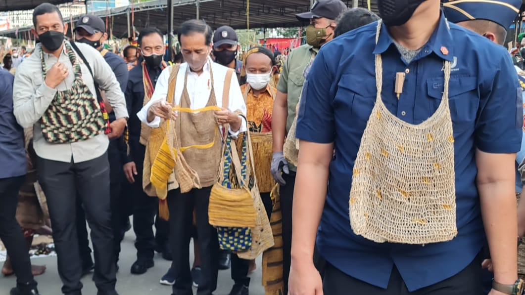 Presiden Jokowi, Noken, Jayapura