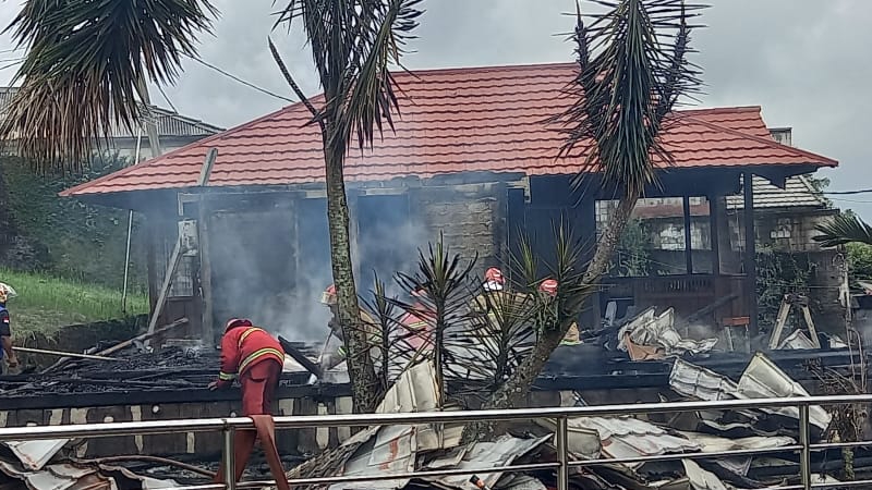 Korsleting, Vila di Puncak, Puncak Cisarua, Kebakaran