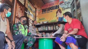 Kapolsek Bogor Barat Kunjungi Taman Baca Bhayangkara di Cilendek Timur Polsek Bogor Barat, Taman Baca Bhayangkara, Taman Baca, Cilendek Timur