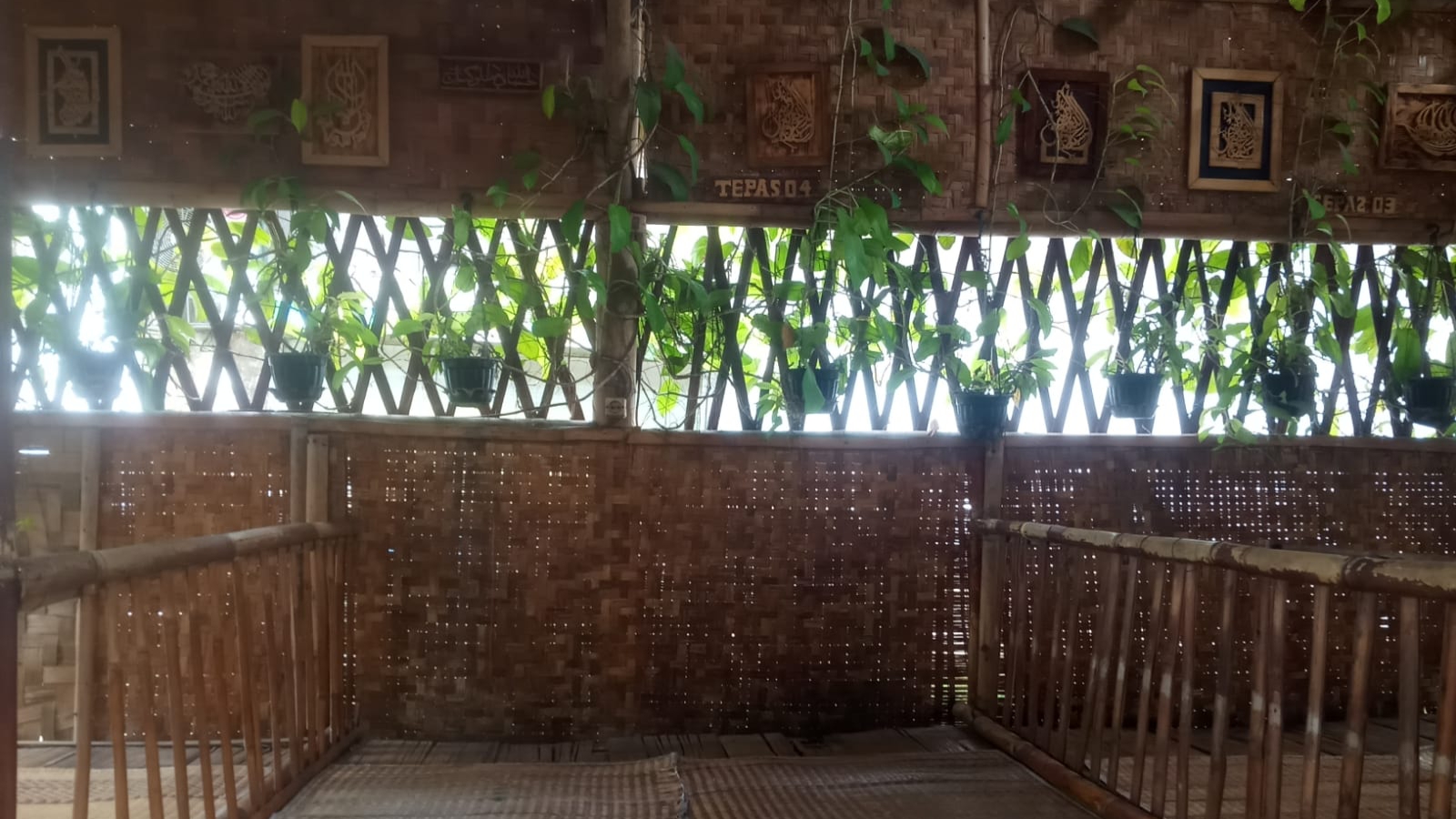 Rumah Makan Sunda, Rumah Makan, Nuansa Alam, Cibatok, Tempat Favorit, Warga Bogor