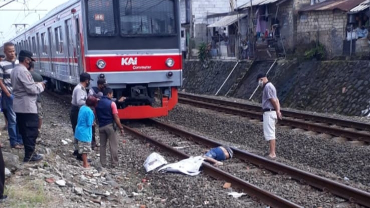 Tragis, Pria Paruh Baya Menabrakkan Diri ke Kereta Api di Pondok Rumput Tragis, Pria Paruh Baya, Bunuh Diri, Kereta Api, Pondok Rumput