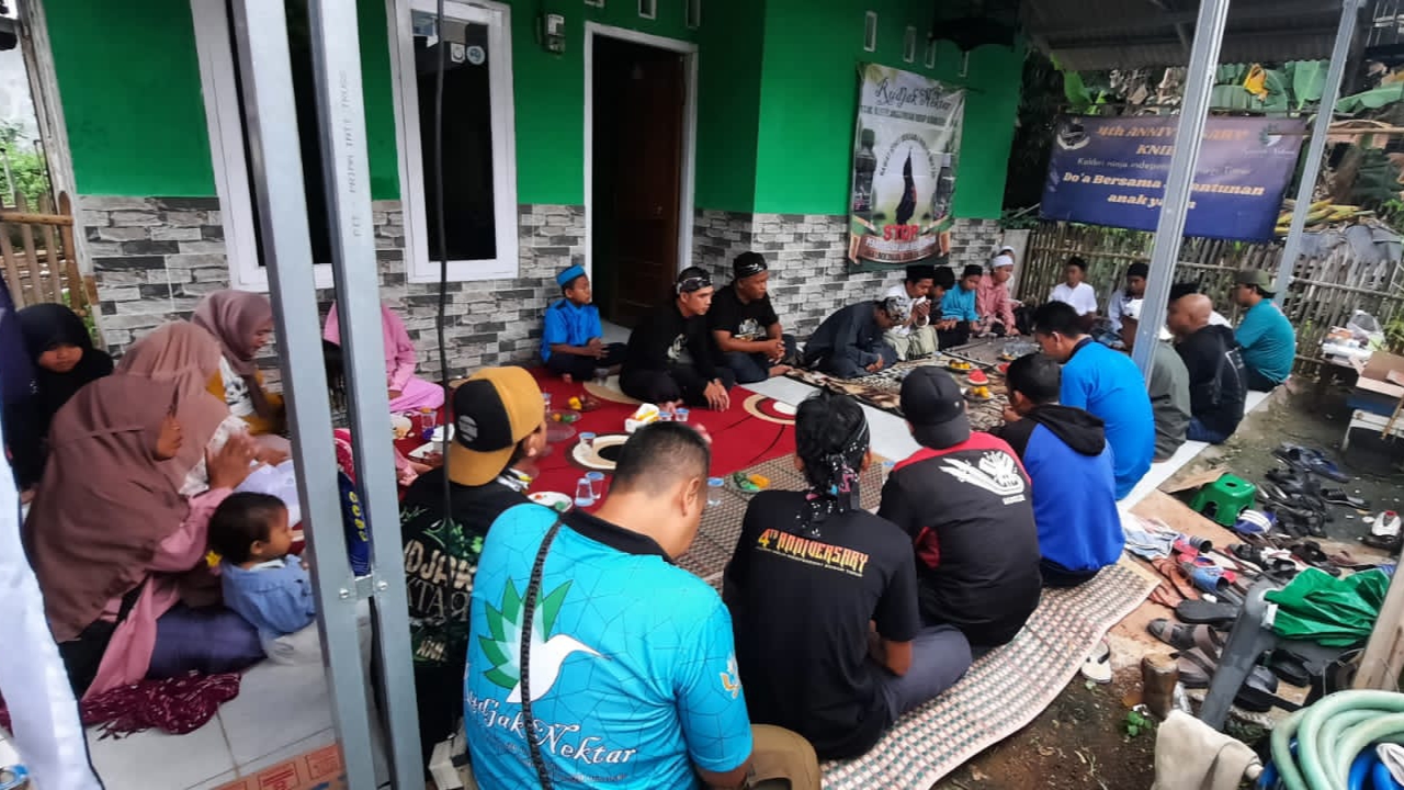 Anniversary ke-4, KNIBT Gelar Doa Bersama dan Santunan Anak Yatim