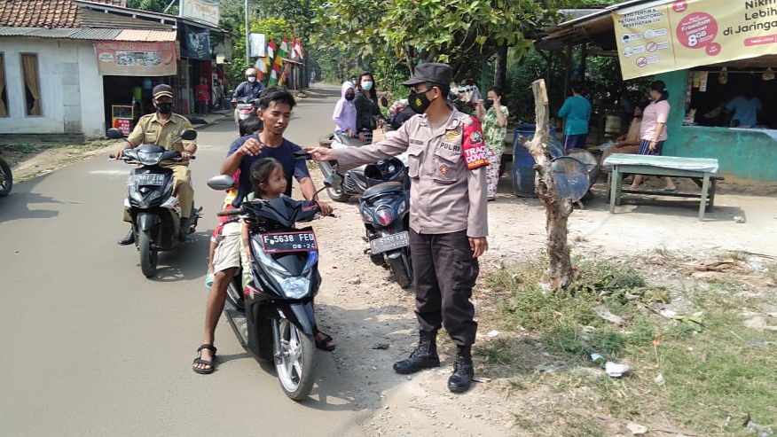 Patroli PPKM Level 3, Polsek Gunung Sindur Cegah Pelanggaran Prokes PPKM Level 3, Polsek Gunung Sindur, Gunung Sindur, Pelanggaran Prokes