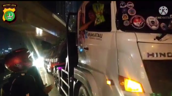Polisi Sisir Aksi Pemalakan Terhadap Supir Truk di TL Tomang Polisi, Polres Jakbar, Pemalakan, Supir Truk, TL Tomang