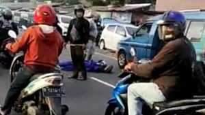 Warga Bogor Meninggal Akibat Tertabrak Truk di Depok Warga Bogor, Kecelakaan, Meninggal Dunia, Tertabrak Truk, Truk Tronton, Depok
