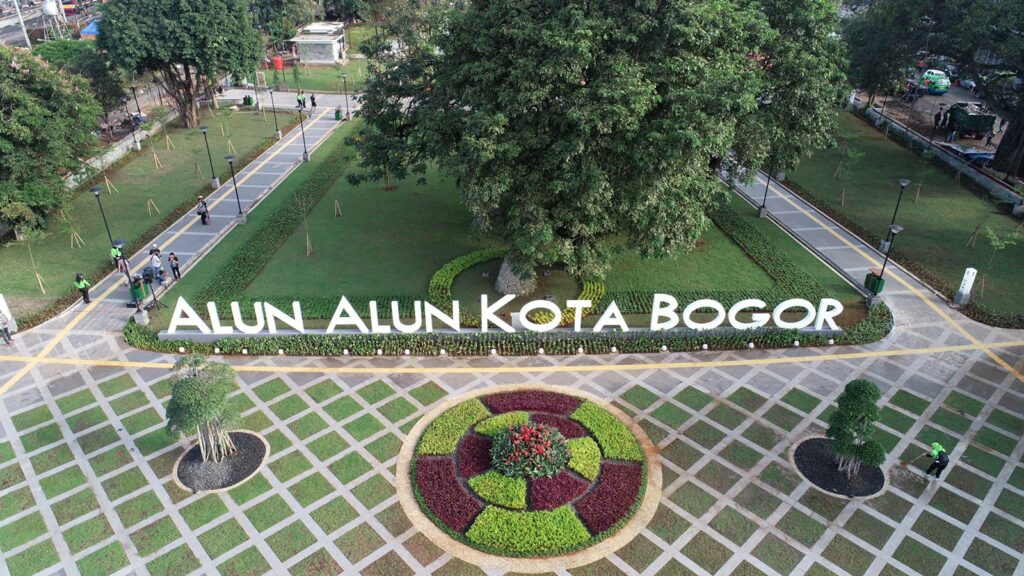 Bersama-sama Pelihara Alun-alun Kota Bogor Pelihara Alun-alun Kota Bogor, Alun-alun Kota Bogor, Alun-alun