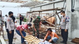 Tukang AC di Cileungsi Tewas Tersambar Petir Tukang AC di Cileungsi, Tersambar Petir, Petir